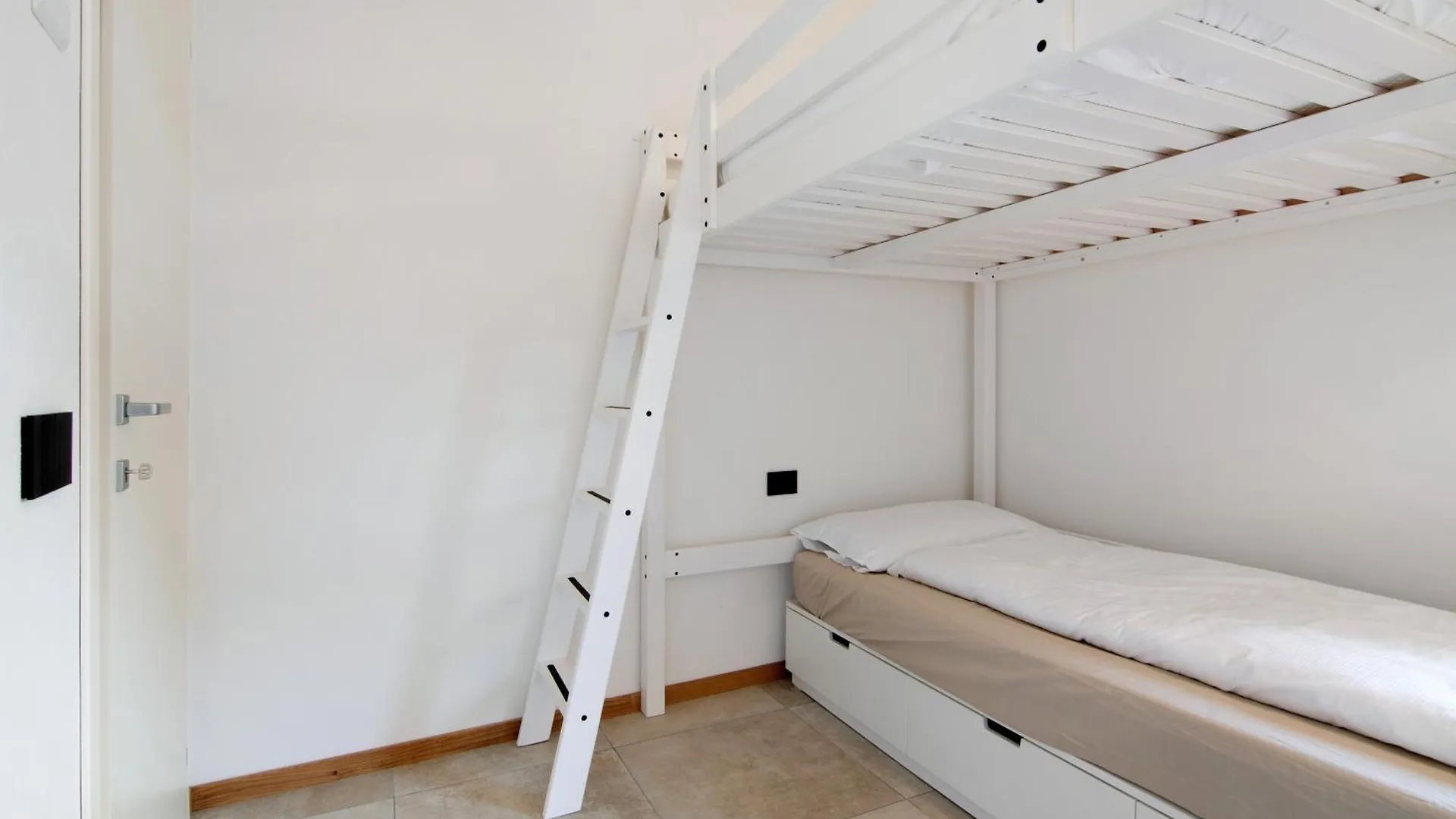 La Villa Del Lago In Giardino Colico Apartment