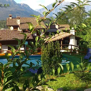 Couette-café Casa Del Viandante Home Holiday And Rooms, Colico